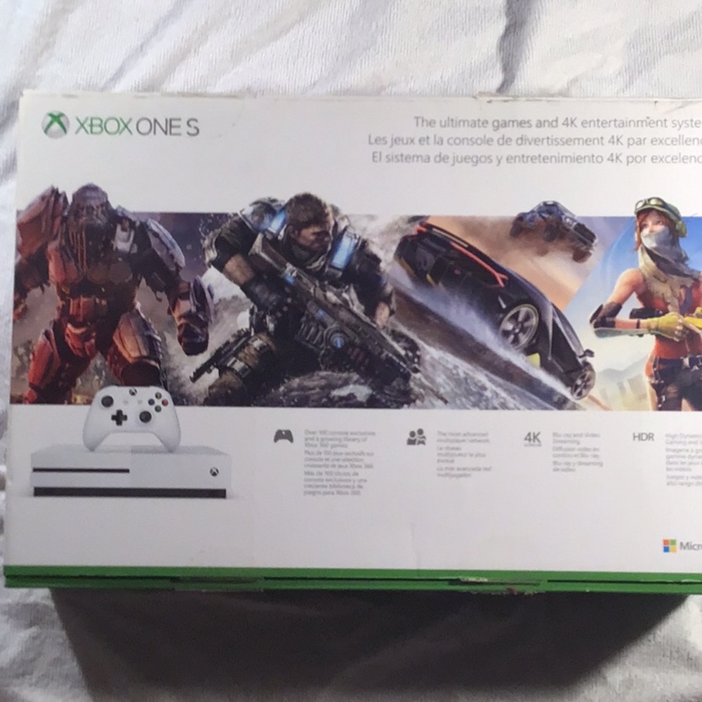NEW X BOX S w FORTNITE & NBA2k20 - Picture 2 of 10